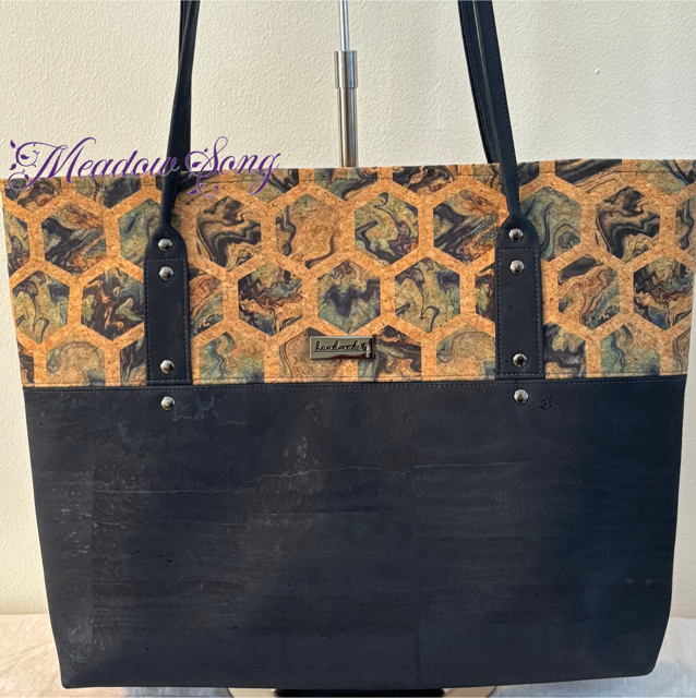 Taisteal Tote Bag (Hexagon)