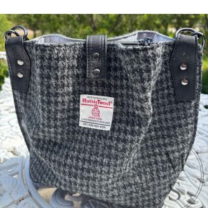 Hinterland Handbag (Black & Grey Houndstooth)